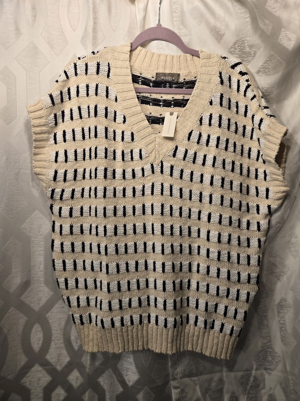 Anthropologie V-Neck Knit Sweater Vest in Cream with Black Stripe Accents Size M